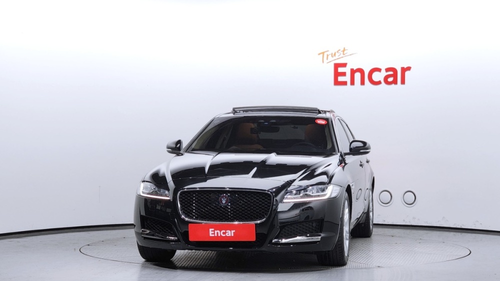 Jaguar XF (X260)