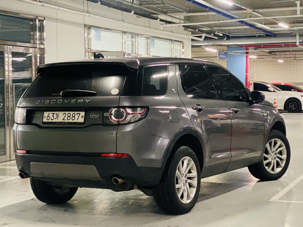 Land rover discovery sport