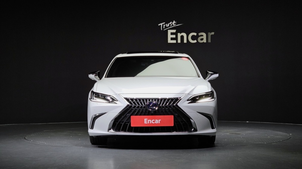 Lexus ES300h 7th generation