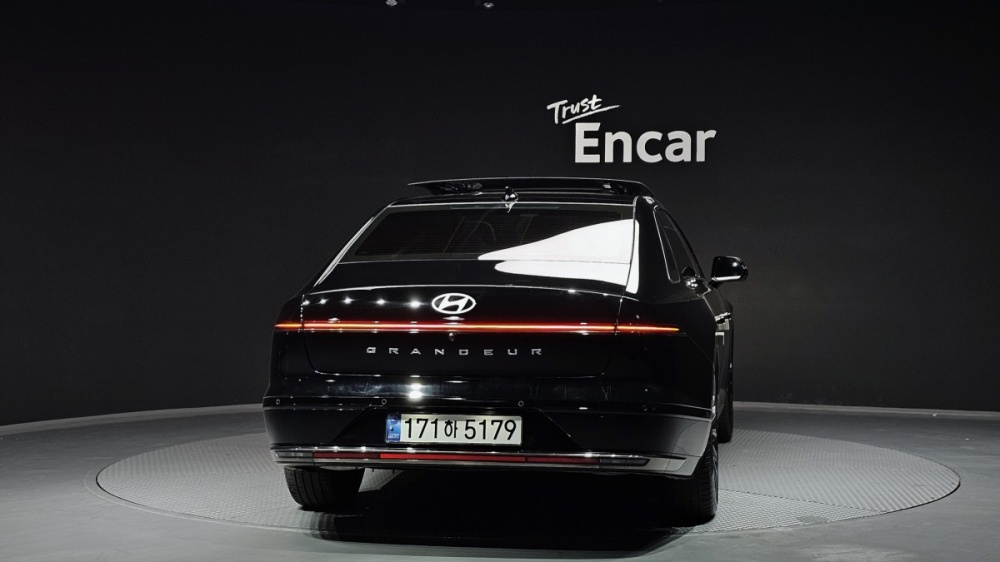Hyundai Grandeur (GN7)