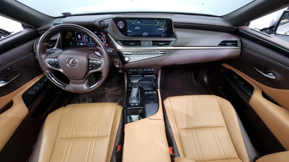 Lexus ES300h 7th generation