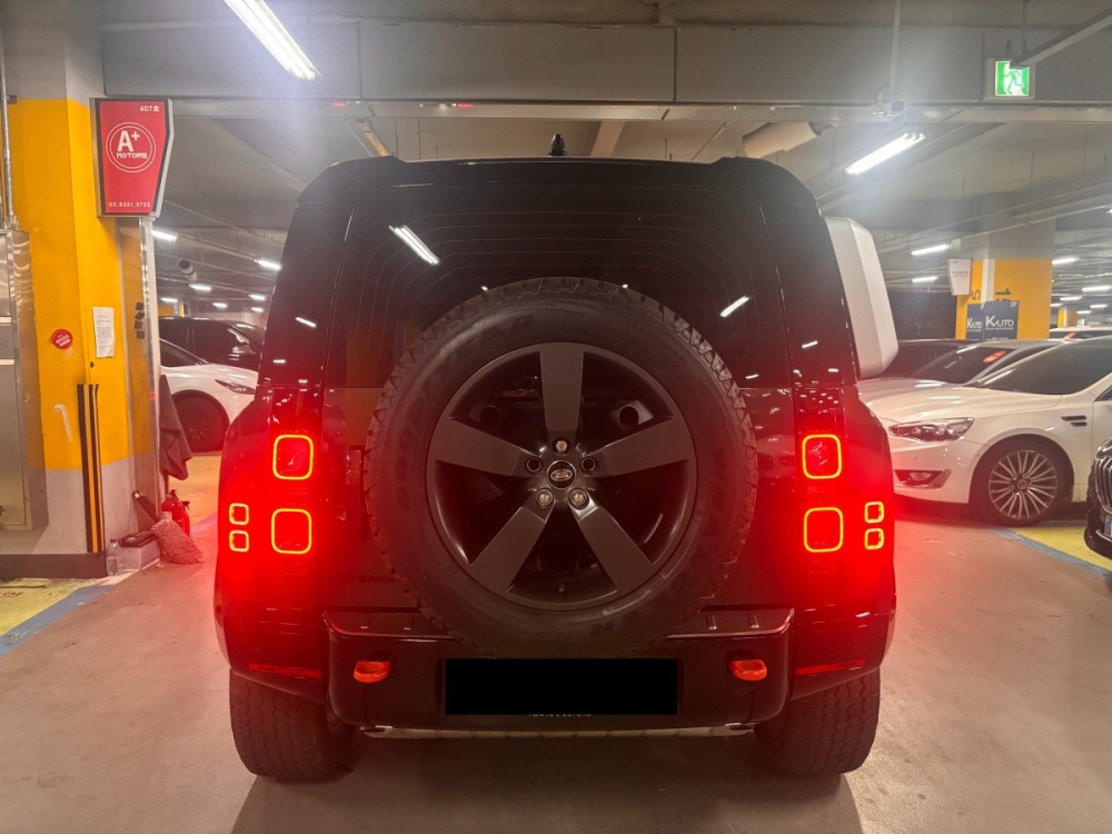 Land rover Defender (L663)