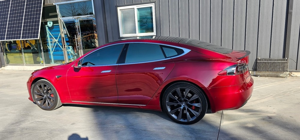 Tesla Model S