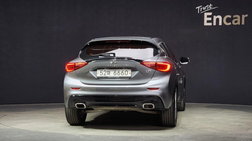 Infinity Q30