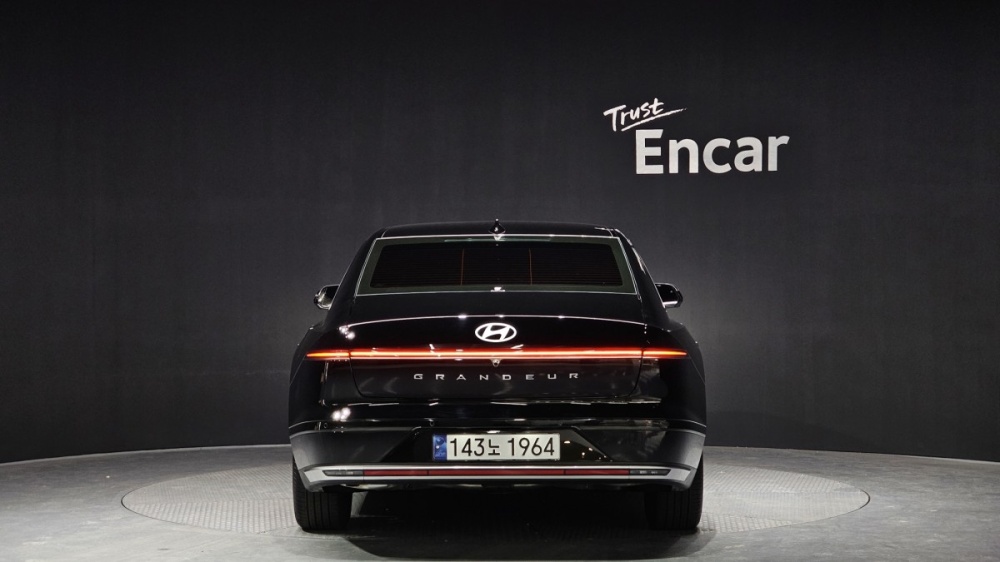 Hyundai Grandeur Hybrid (GN7)