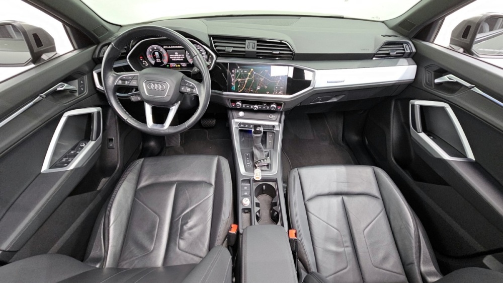Audi Q3 (F3)