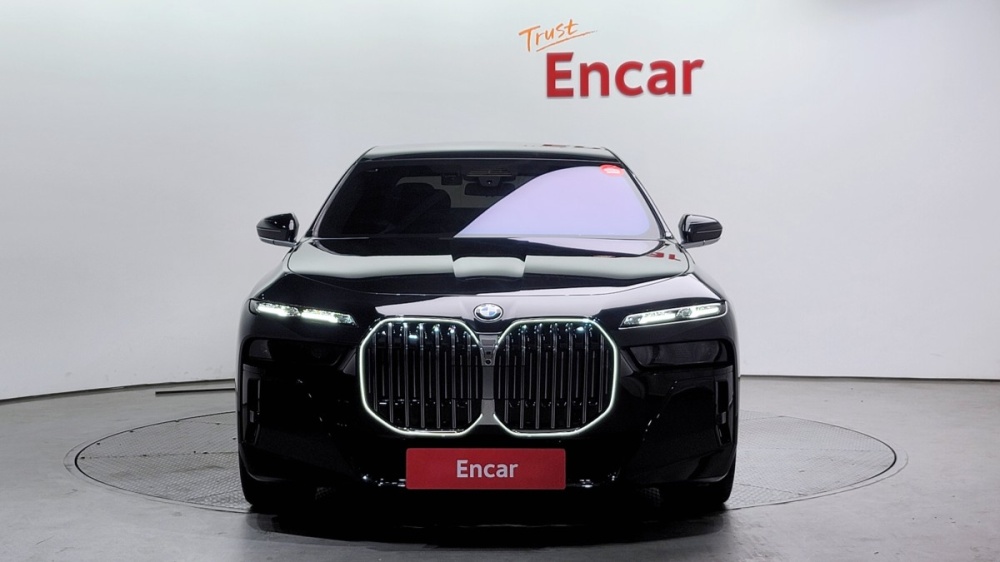 BMW 7 Series (G70)