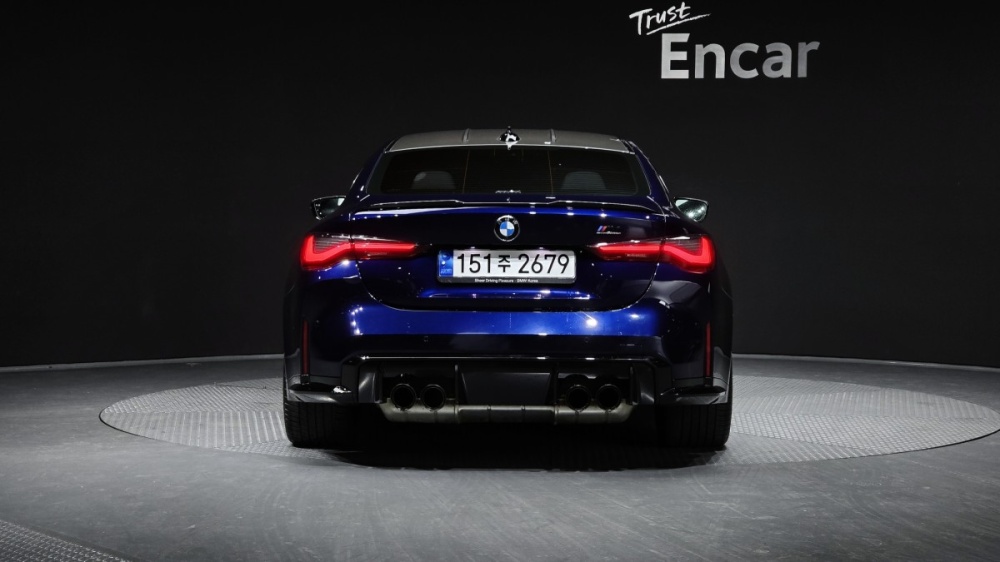BMW M4 (G82)