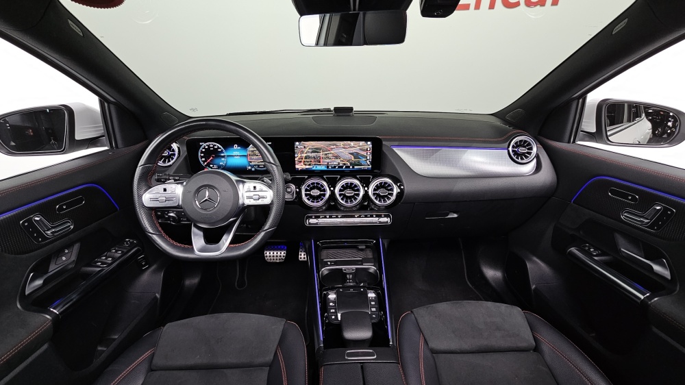 Mercedes-Benz EQA-H243