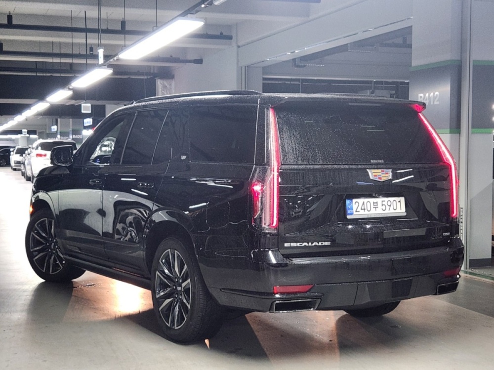 Cadillac Escalade 5th Gen