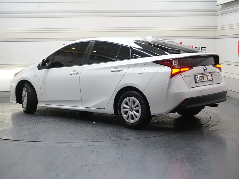 Toyota Prius 4th generation