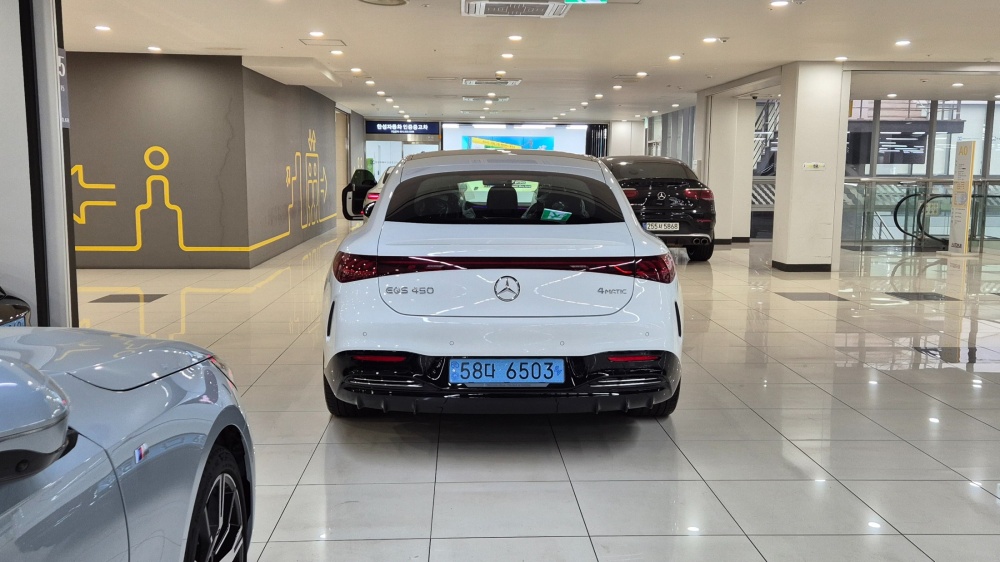 Mercedes-Benz EQS V297