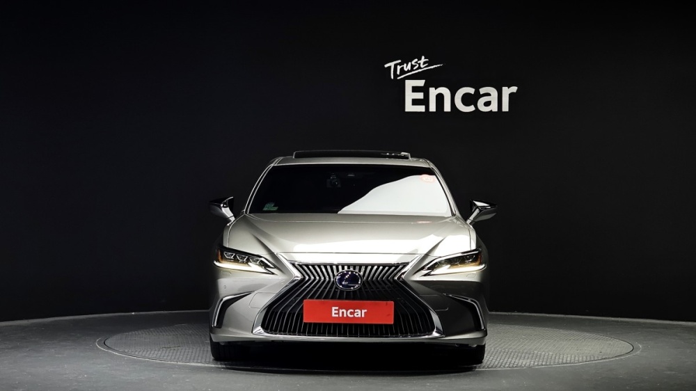 Lexus ES300h 7th generation
