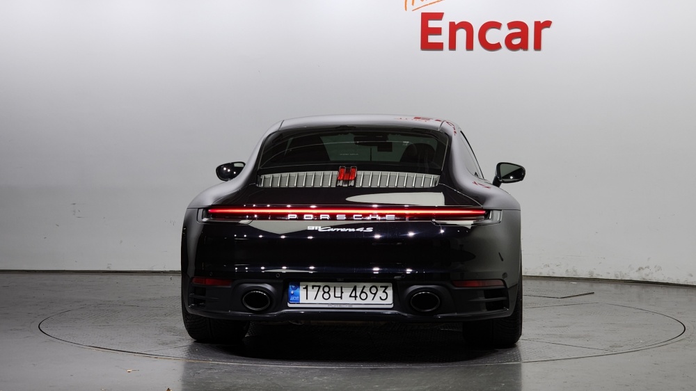 Porsche 911 (992)