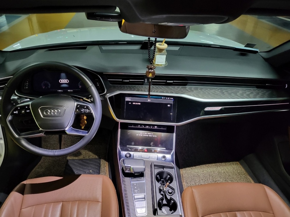 Audi A6 (C8)