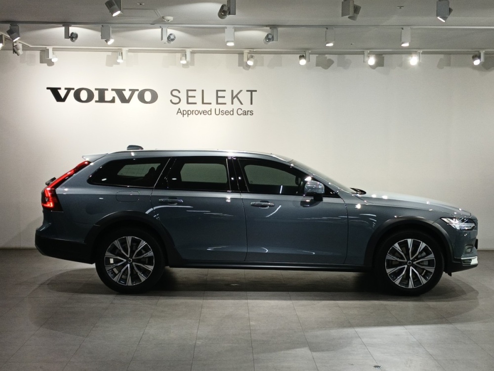 Volvo V90 Cross Country