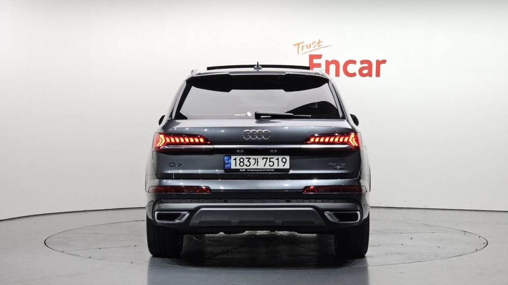 Audi Q7 (4M)