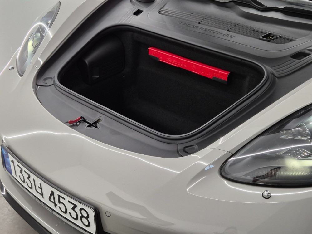 Porsche 718 Cayman