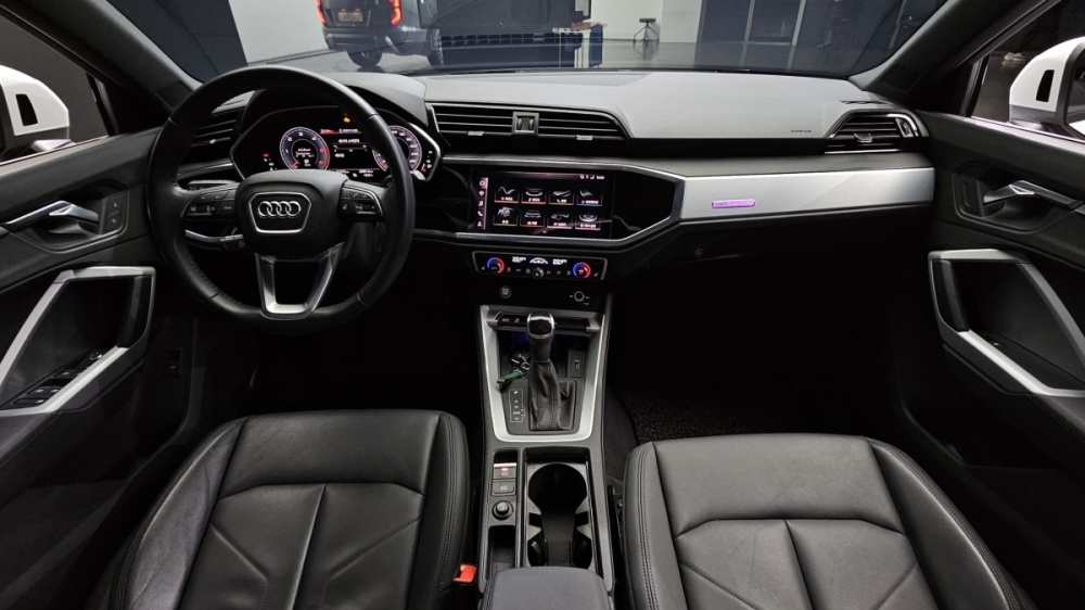 Audi Q3 (F3)