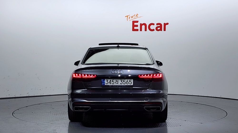 Audi A4 (B9)