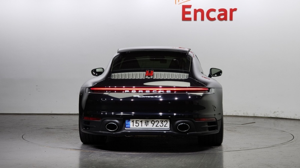 Porsche 911 (992)