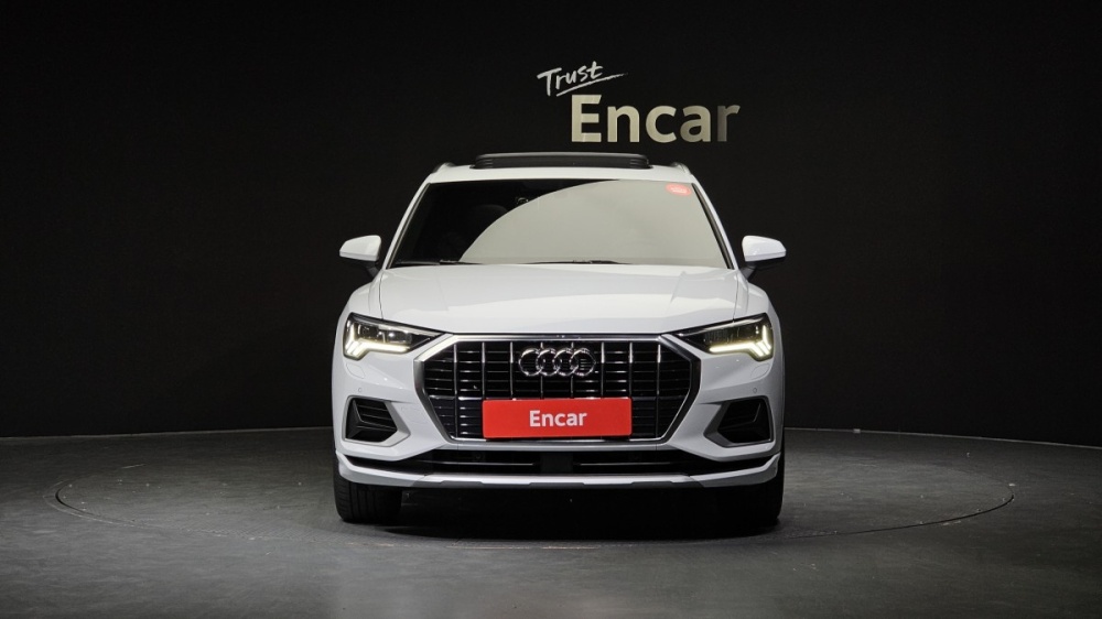 Audi Q3 (F3)
