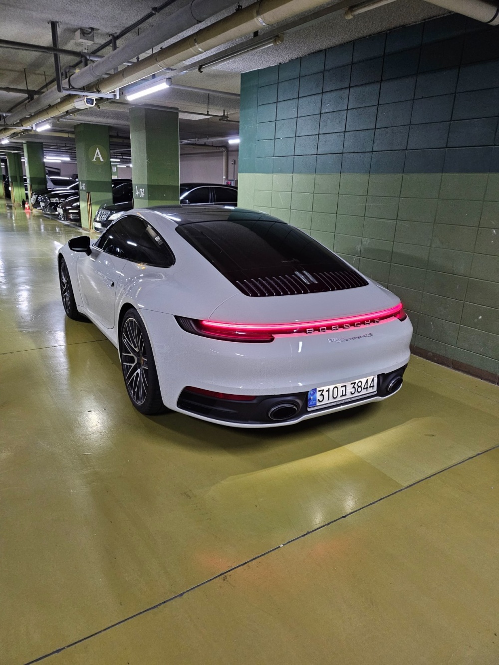 Porsche 911 (992)