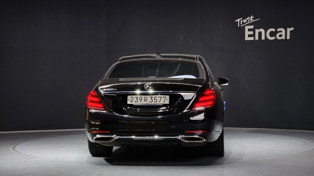 Mercedes-Benz S-Class W222
