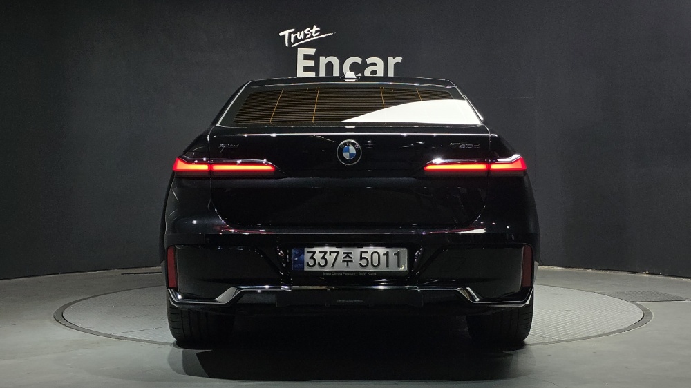 BMW 7 Series (G70)