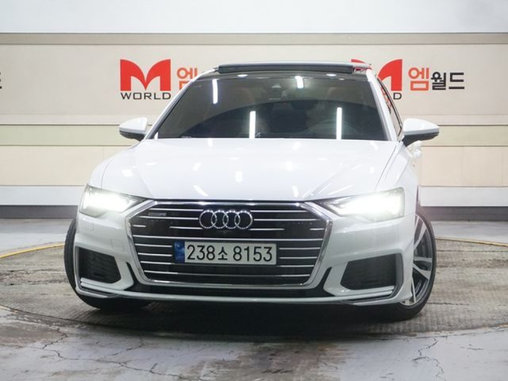 Audi A6 (C8)