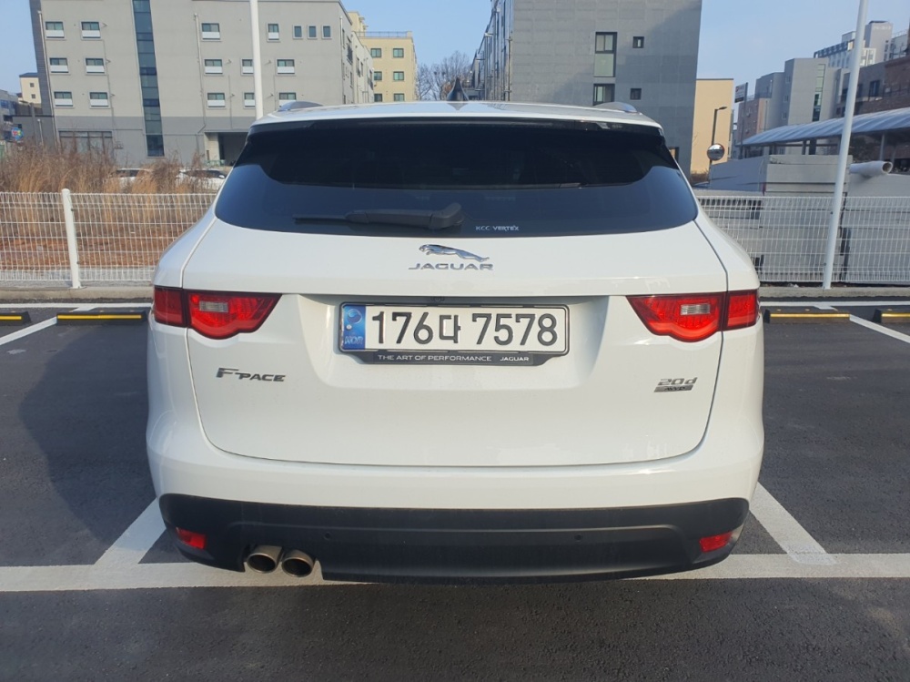 Jaguar F-PACE