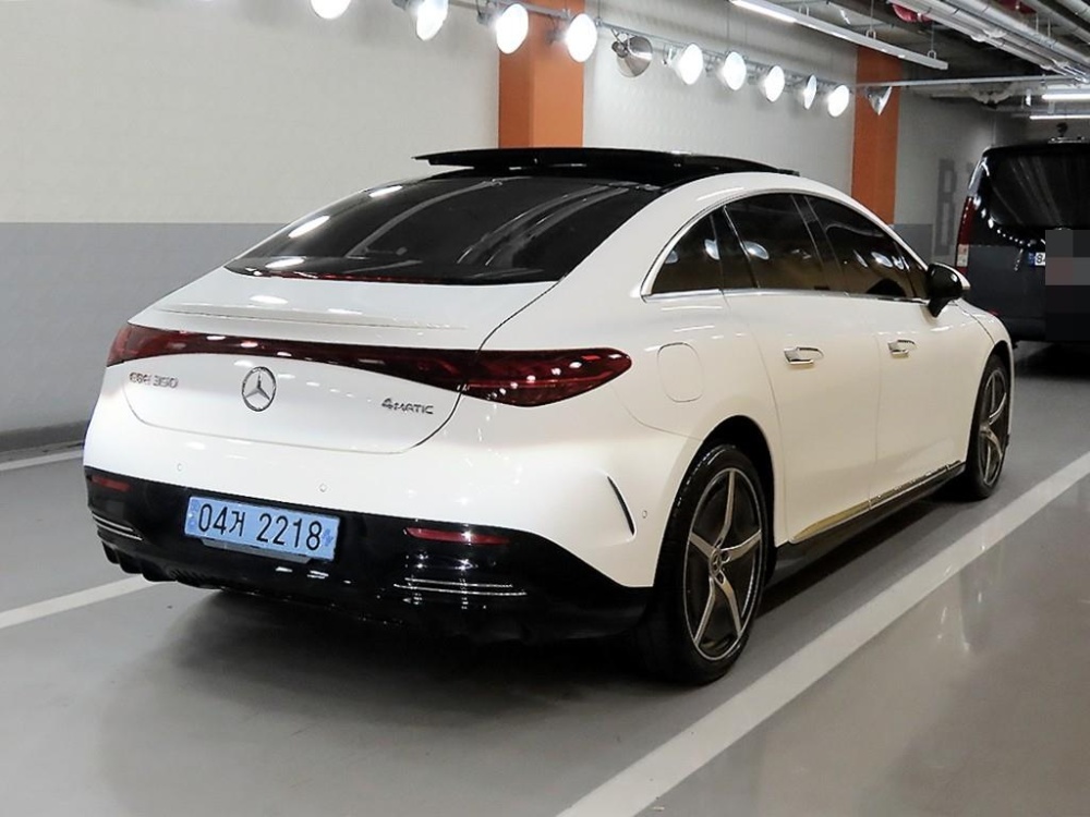 Mercedes-Benz EQE-V295