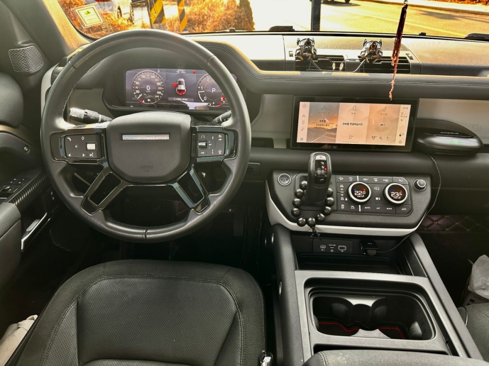 Land rover Defender (L663)