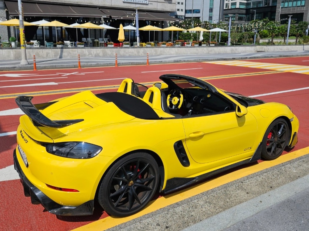 Porsche 718 boxster