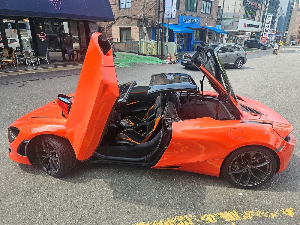 McLaren 720S