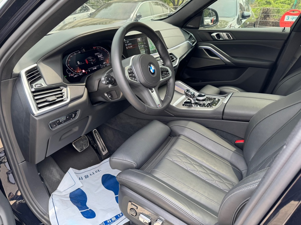 BMW X6 (G06)