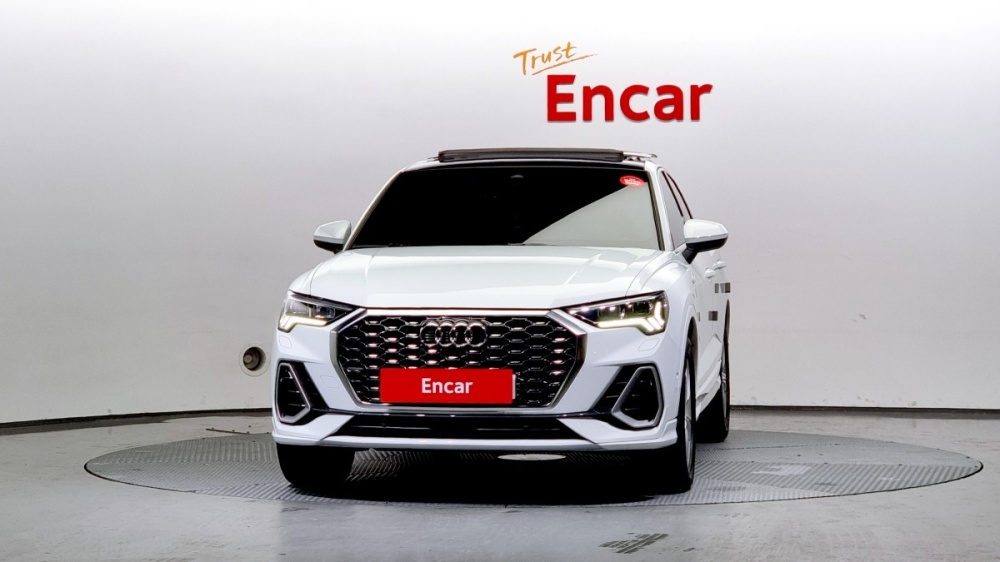 Audi Q3 (F3)