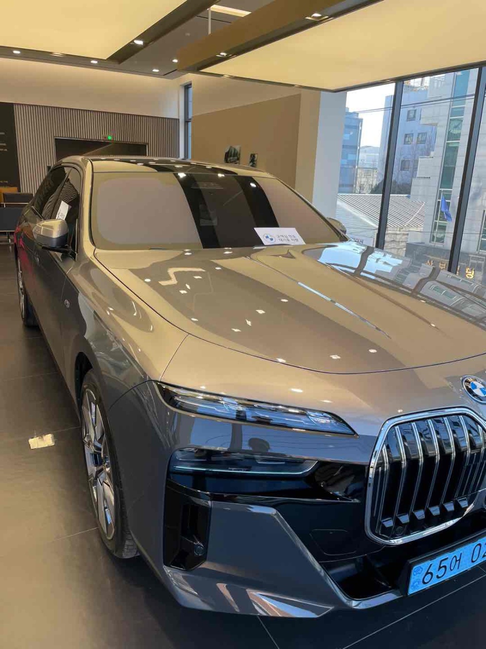 BMW i7 (G70)