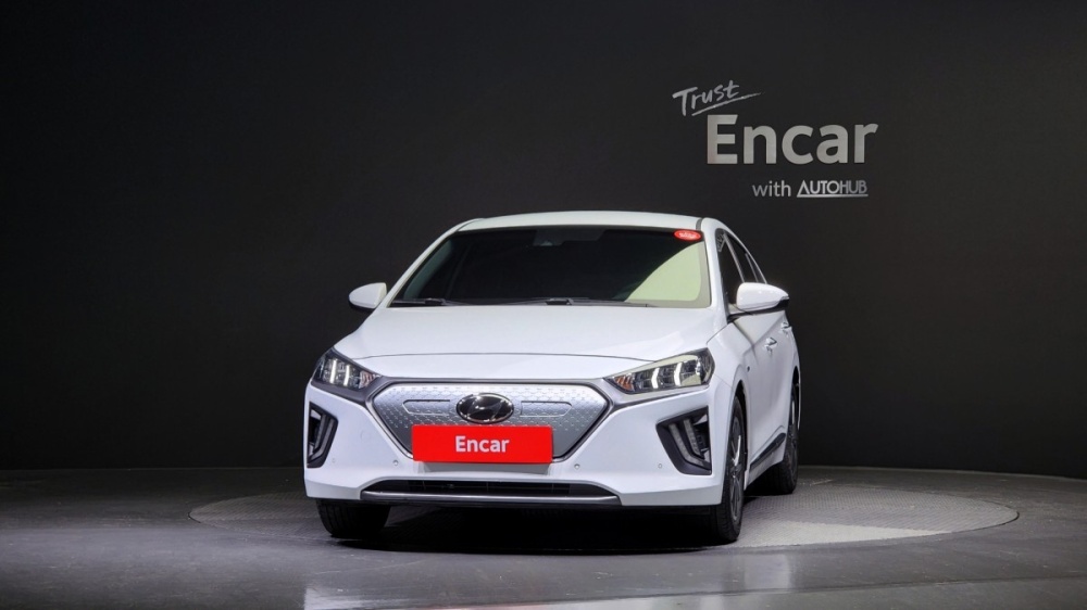 Hyundai The new Ioniq electric