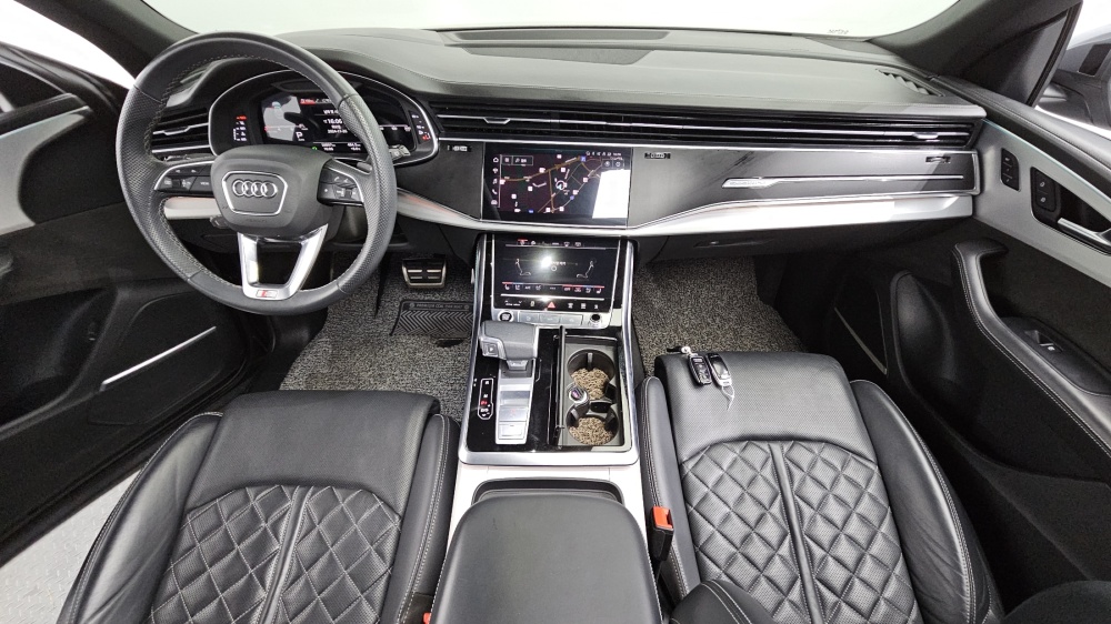 Audi Q8 (4M)