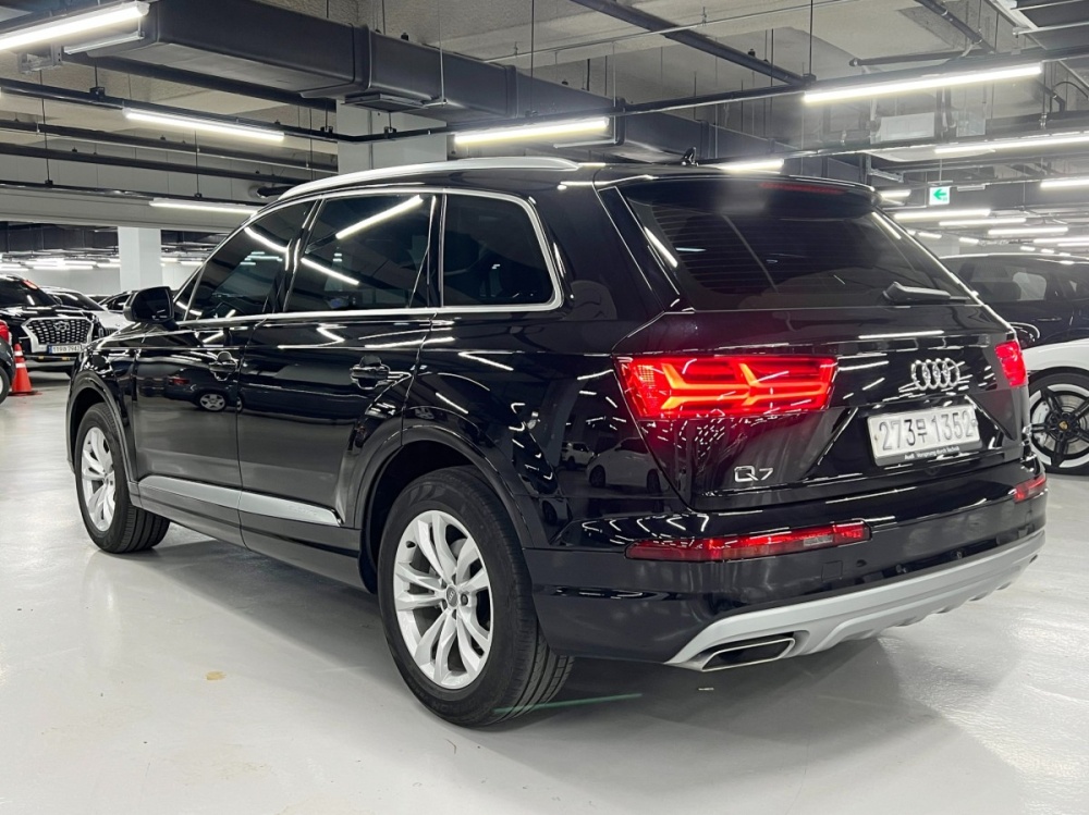 Audi Q7 (4M)