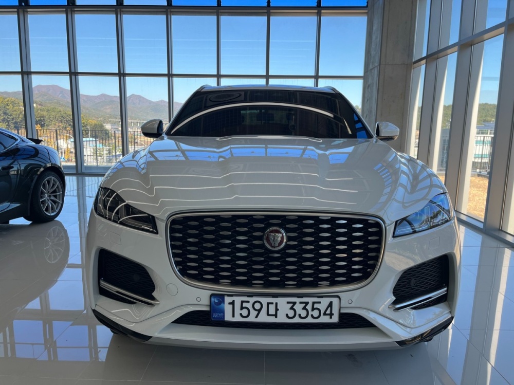 Jaguar F-PACE