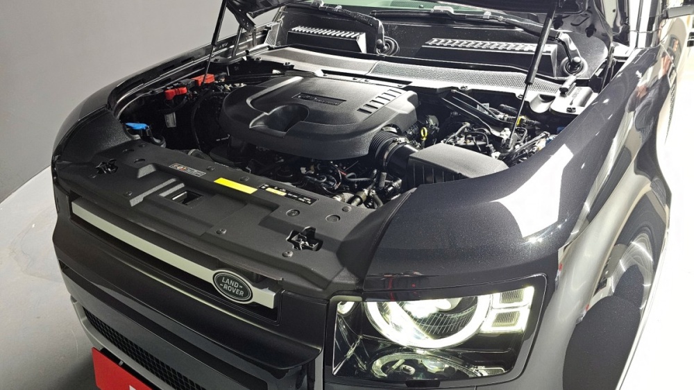 Land rover Defender (L663)