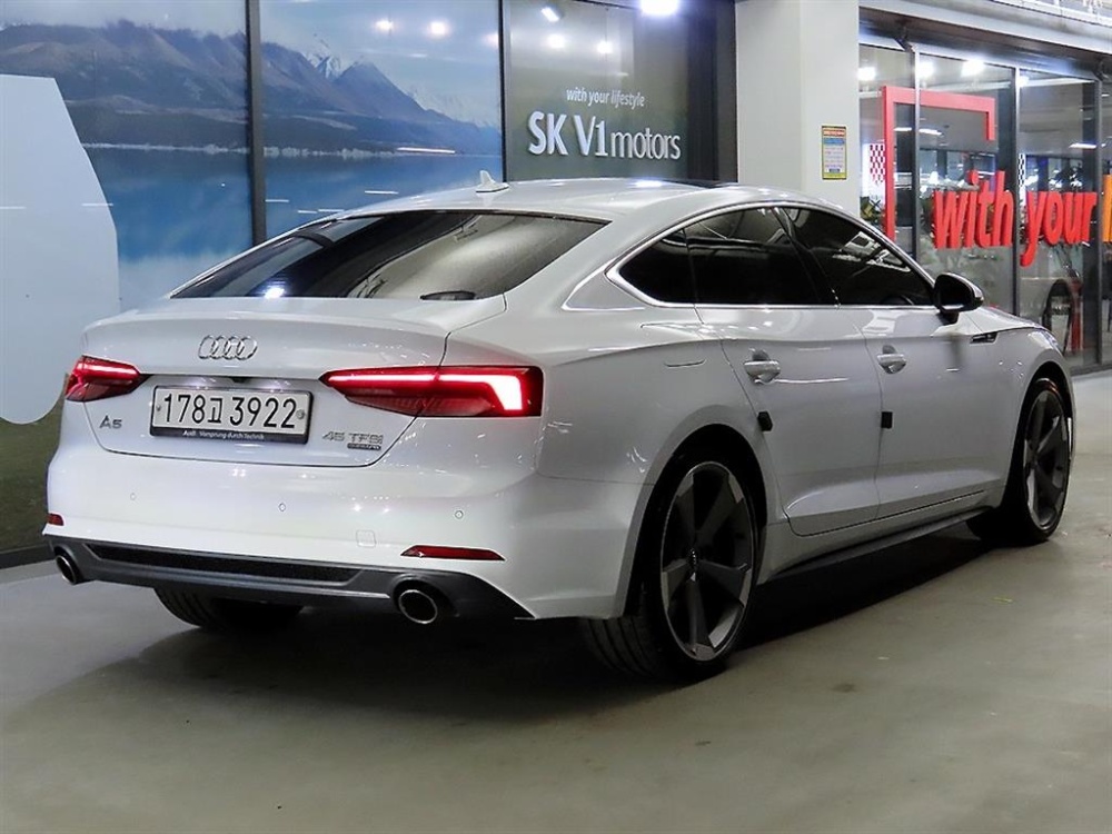 Audi A5 (F5)