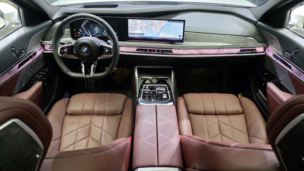 BMW 7 Series (G70)