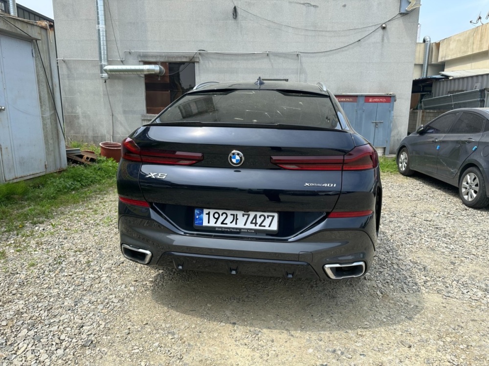 BMW X6 (G06)