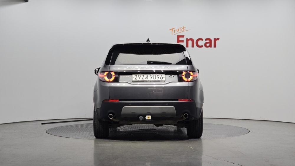 Land rover discovery sport