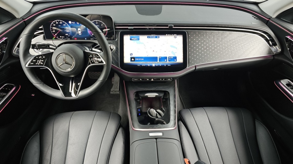 Mercedes-Benz E-Class W214