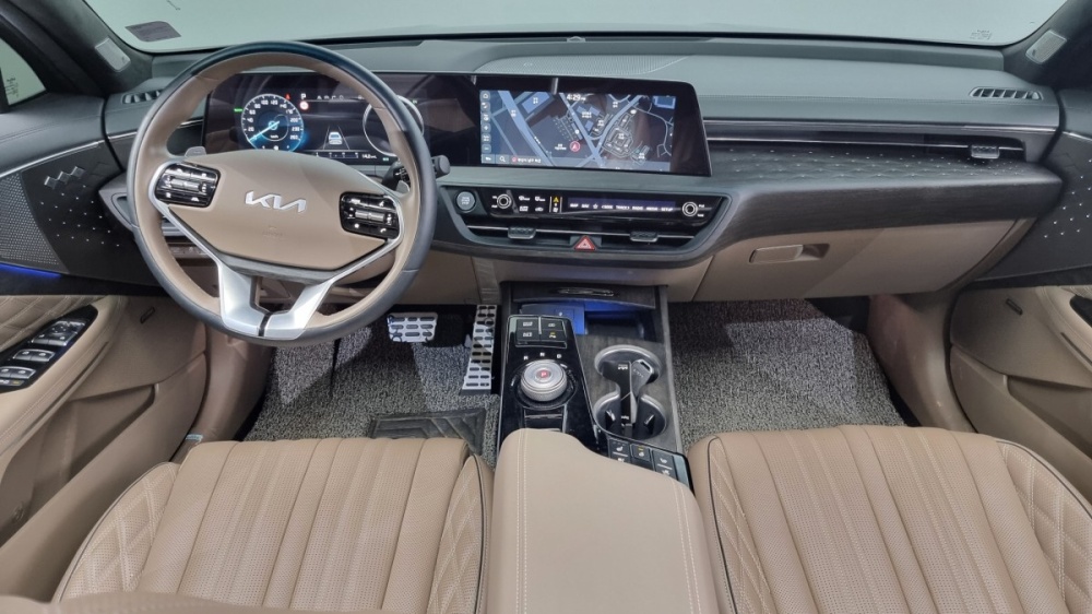 Kia K8 Hybrid