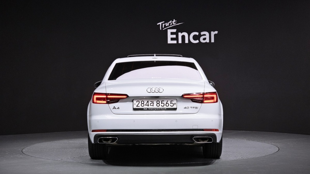 Audi A4 (B9)